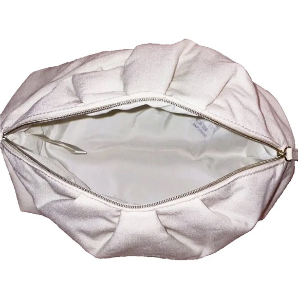 Dolce & Gabbana Cosmetic Bag Makeup Case Travel Toiletries ‘Devotion’ Beauty - Picture 5 of 5